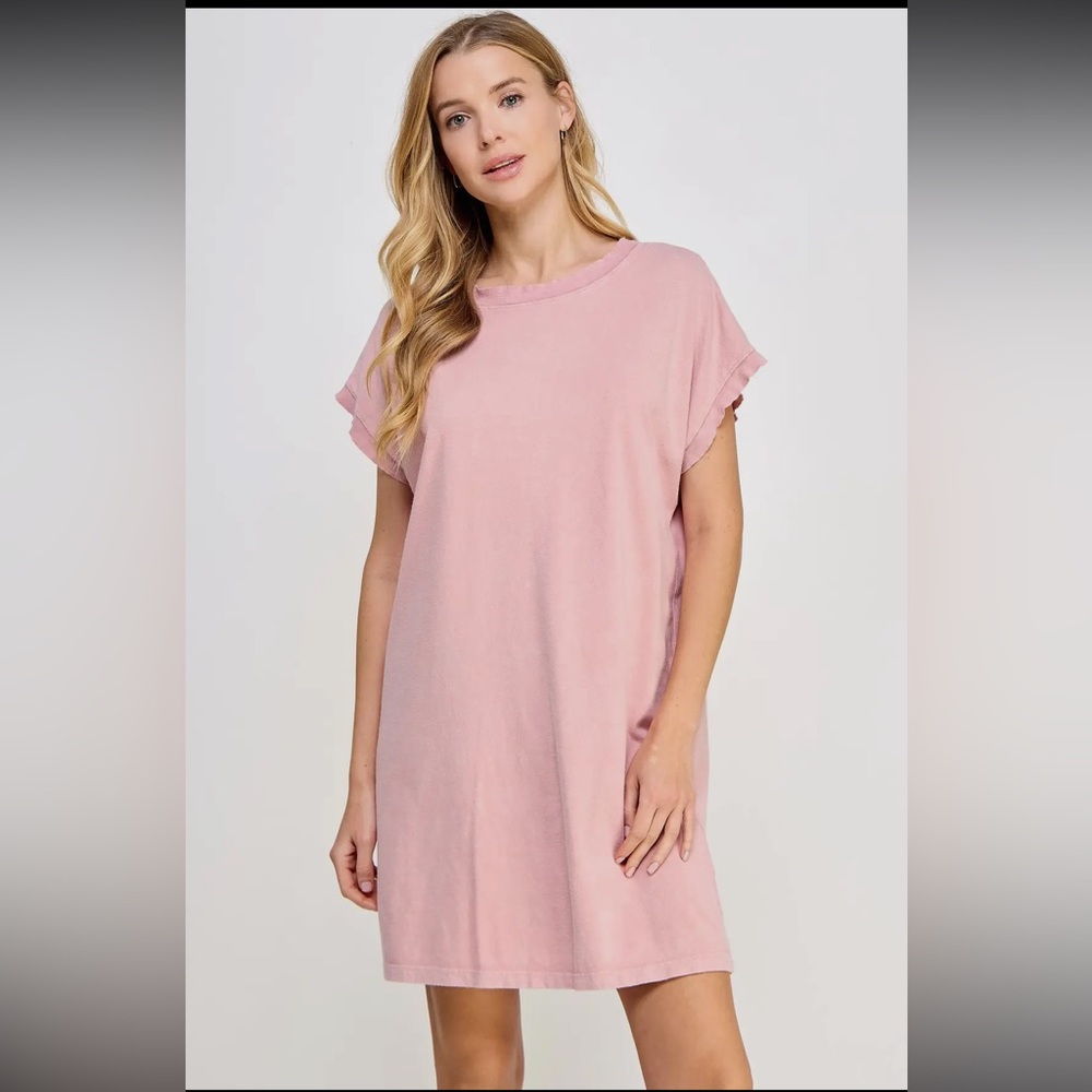 159. Mineral wash T-shirt dress in pink